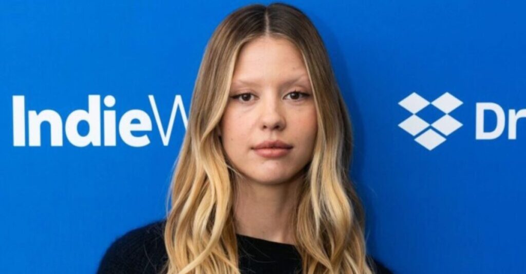 mia goth