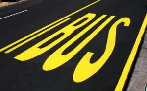 Peintures de marquage au sol