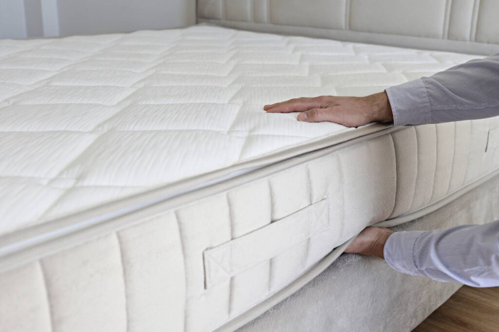 matelas ferme mou accessoire article literie dormir sommeil lit dos matériau garnissage densité