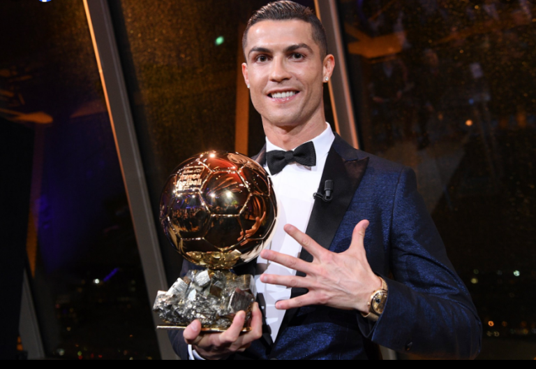 Cristiano Ronaldo La Grande Histoire D une L gende Du Football cristiano-ronaldo-la-grande-histoire-d-une-l-gende-du-football