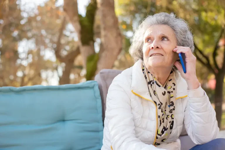 mobile sans abonnement pour un senior